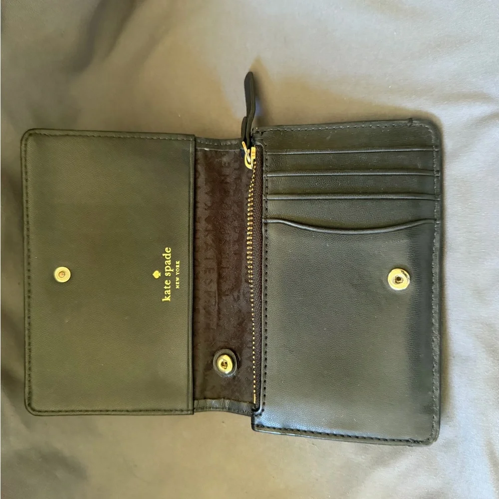 kate spade compact pebble